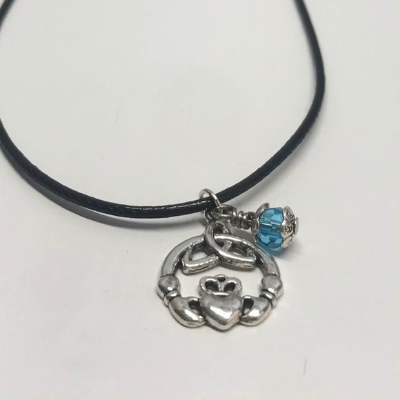 Charmed Claddagh Triquetra Celtic Trinity Knot - Picture 2 of 8